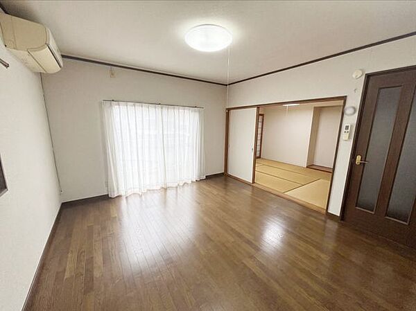 南側からの日当たり良好です♪※写真はAI加工により家具等を消去しています。現況と異なる場合は現況を優先します。