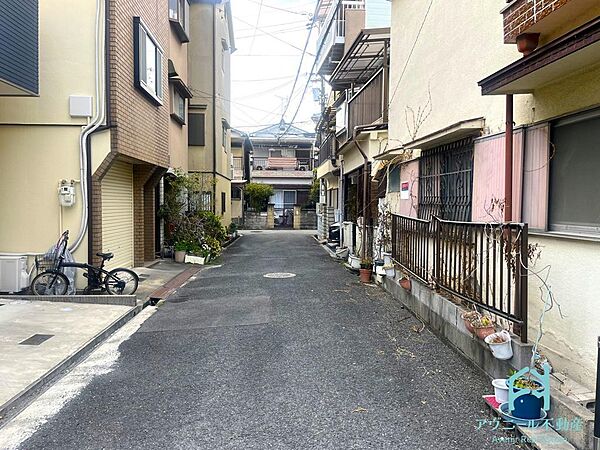 車通りの少ない閑静な住宅街です♪