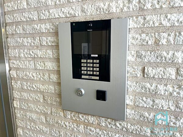 オートロック付きのマンションです♪