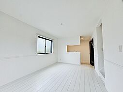 クイーンオブダイヤモンド 102 2階3LDKのリビング/ダイニング