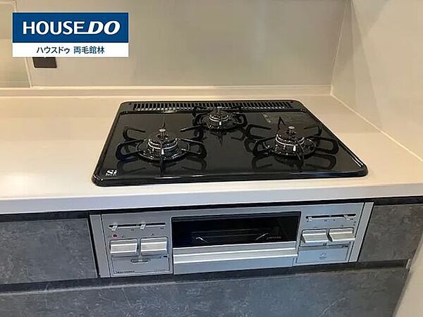 3口コンロ毎日のお料理作りを快適にサポートしてくれる機能的なキッチンスペースです。