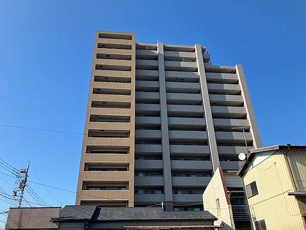 apartment 群馬県館林市本町２丁目
地図を見る