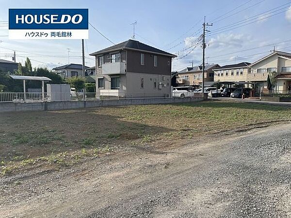 小学校まで徒歩4分。
