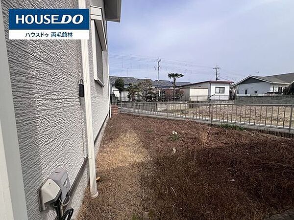 ガーデニングや趣味を楽しんだり、のびのびとした環境で心地よい時間を過ごせる、ゆとりある住環境です。