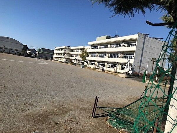 佐野市立田沼東中学校佐野市立田沼東中学校 580m