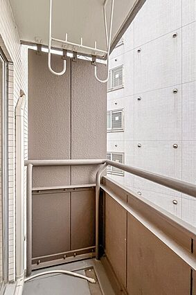 バルコニー/奥...