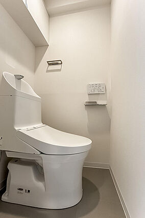トイレには廊下...