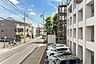 その他：バルコニーからの眺望/住戸は交通量の多い富士見通りに面していますが、全ての窓にインナーサッシを設置済み。防音性と耐熱性に期待できそうですよ◎