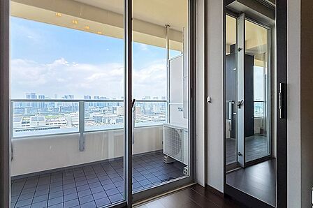 室内からの気持ちの良い眺望。