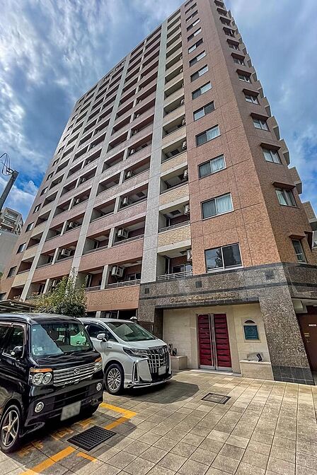 2008年竣工、総戸数87戸のマンション。