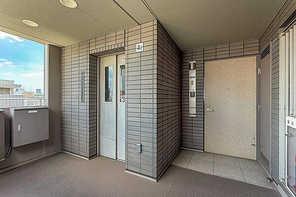エントランスを拡大表示