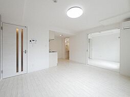 コスモス 2階1LDKのリビング/ダイニング