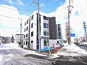 手稲駅より徒歩7分 築2年1ヶ月 4階建の賃貸物件