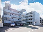 元町駅より徒歩6分 築35年4ヶ月 4階建の賃貸物件