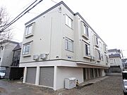 栄町駅より徒歩14分 築8年4ヶ月 3階建の賃貸物件