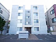 白石駅より徒歩10分 築11年10ヶ月 4階建の賃貸物件