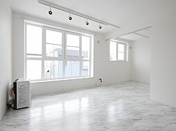 ミュンヘンスクエアＩ番館 4階3LDKのリビング/ダイニング