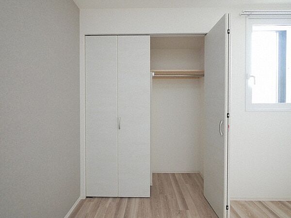 apartment 北海道札幌市西区二十四軒一条５丁目1-2　ラ・ポール二十四軒2号館107号室