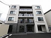 東札幌駅より徒歩1分 築2年1ヶ月 4階建の賃貸物件