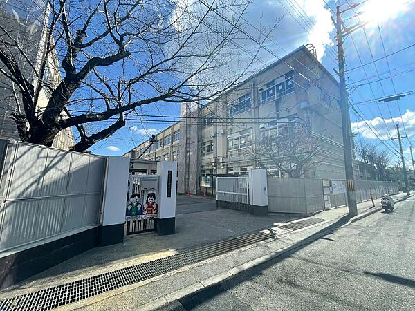京都市立樫原中学校まで徒歩９分（約700ｍ）