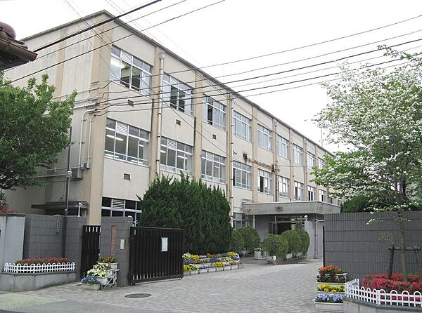 京都市立太秦中学校まで徒歩9分（約655ｍ）