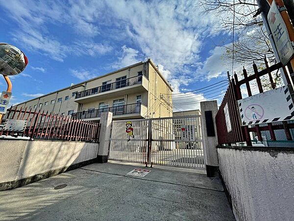 京都市立太秦小学校まで徒歩8分（約639ｍ）