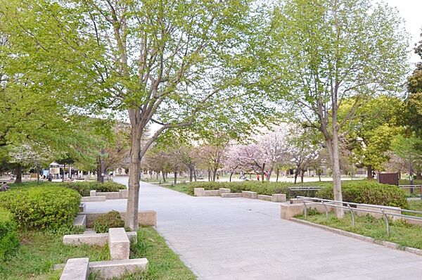 光徳公園まで徒歩7分（約503ｍ）