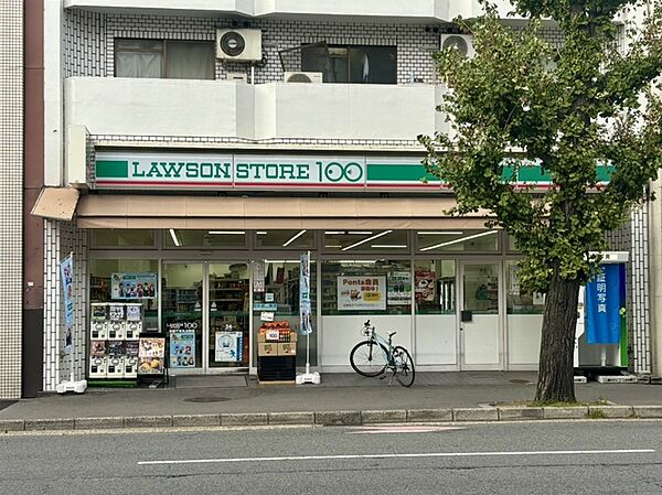 ローソンストア100京都千本丸太町店まで徒歩10分（約730ｍ）