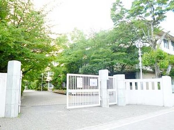 京都市立北野中学校まで徒歩10分（約769ｍ）