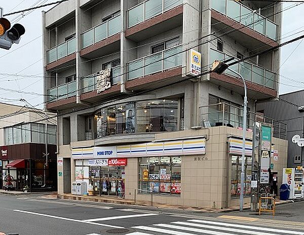 ミニストップ太秦帷子ノ辻駅前店：徒歩9分（約657ｍ）