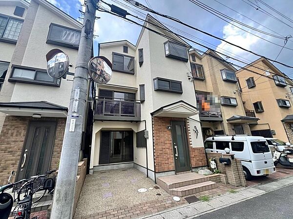 ■出勤前の時間、お仕事終わりの遅い時間などお客様のご都合に合わせて対応させて頂きます。現地（2026年8月）撮影