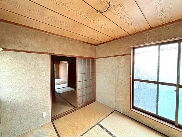 【和室】収納充実！お布団をすぐに収納でき、お部屋を広々使うことができます！室内（2026年2月）撮影