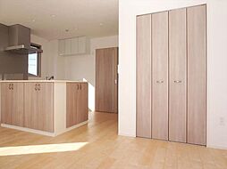 ＧＲＥＥＮ　ＰＡＲＫ　八千代緑が丘（グリーンパーク） 3階1LDKのリビング/ダイニング