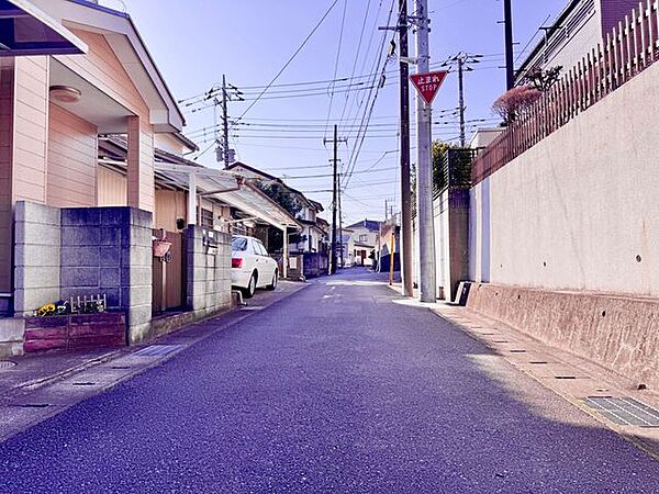 接道状況：北側約4ｍ公道