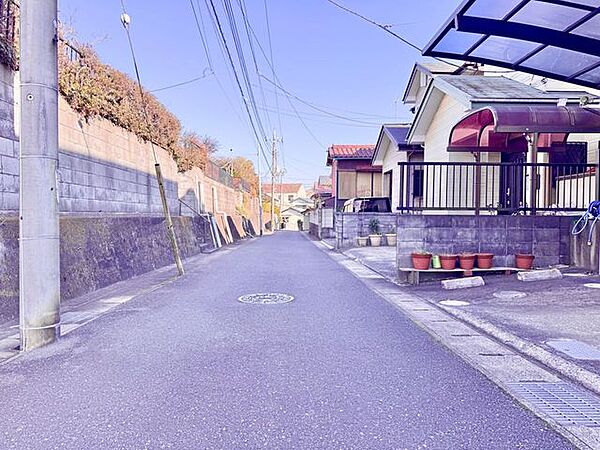 接道状況：北側約4ｍ公道