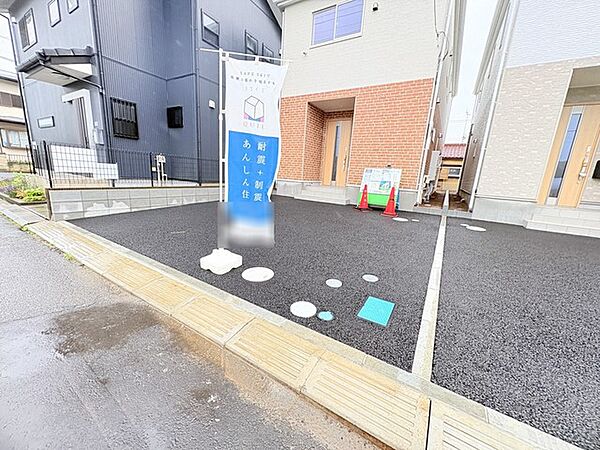 2台駐車可能なカースペース ※車種による モデル棟