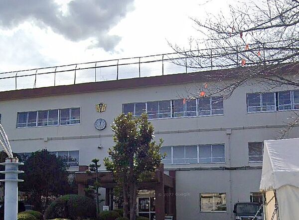 我孫子市立湖北台西小学校（268m）