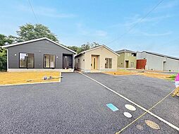 千葉県八街市八街ほ
