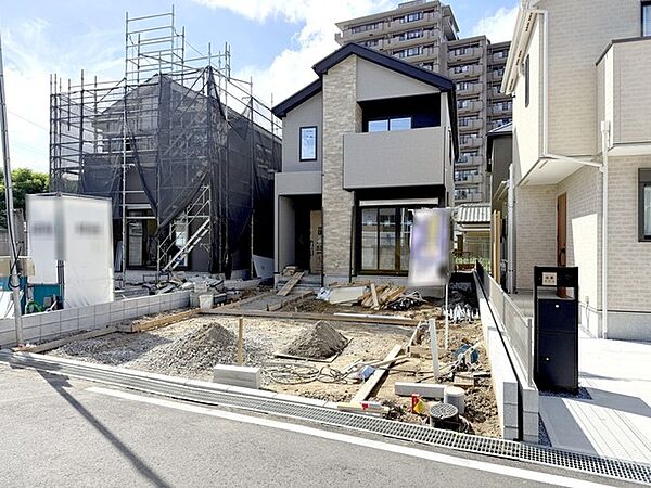 現況；建築中