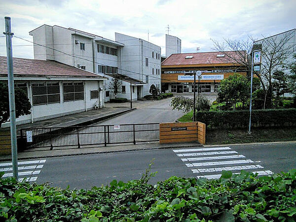 佐倉市立臼井西中学校（1100m）