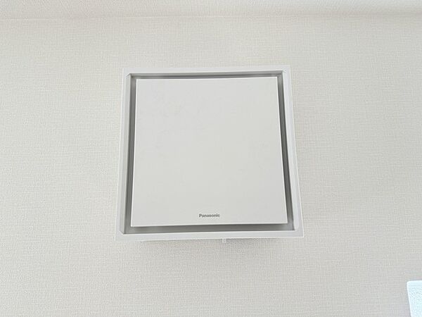 壁掛け熱交換気システム 同社施工例となります。
