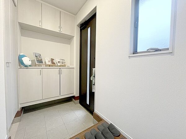玄関 同社施工例となります。
