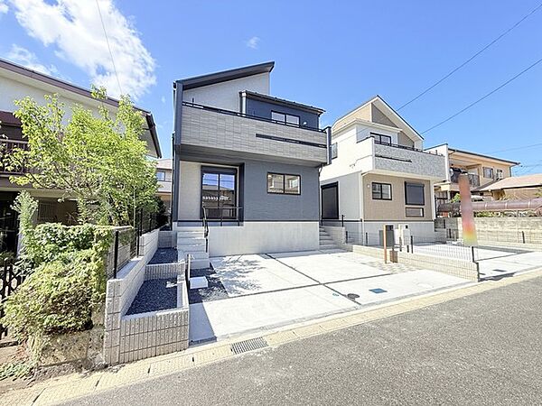 完成しました！ 即日ご案内可能です！ 写真では伝わりきらない、光と風の通り道をぜひ現地でご体感ください！ お問合せお待ちしております。