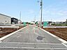 外観：前面道路
