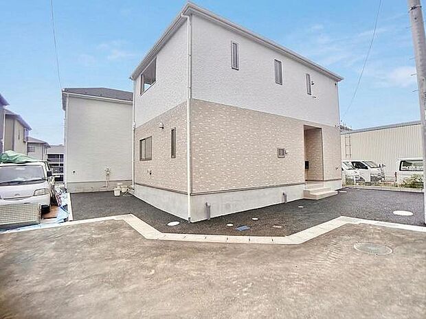 現況；建築中