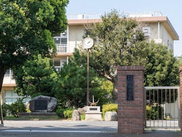 千葉市立犢橋中学校（667m）