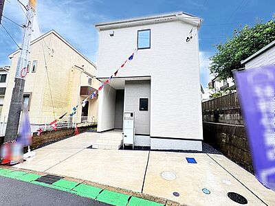 外観:完成済みなので即日ご案内可能です! 写真では伝わりきらない、光と風の通り道をぜひ現地でご体感ください。 外観:完成済みなので即日ご案内可能です! 写真では伝わりきらない、光と風の通り道をぜひ現地でご体感ください。