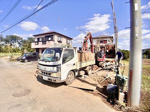 現況；建築中