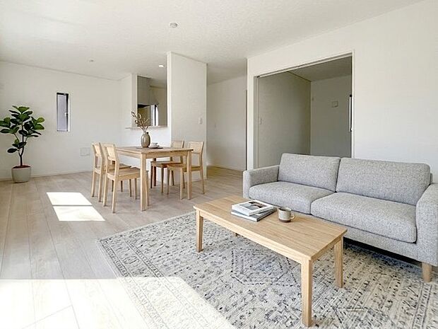LDK 同社施工例となります。 ※家具はイメージパースとなります。