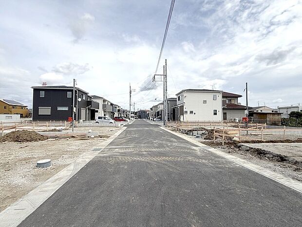 南、東、北側約6ｍ道路